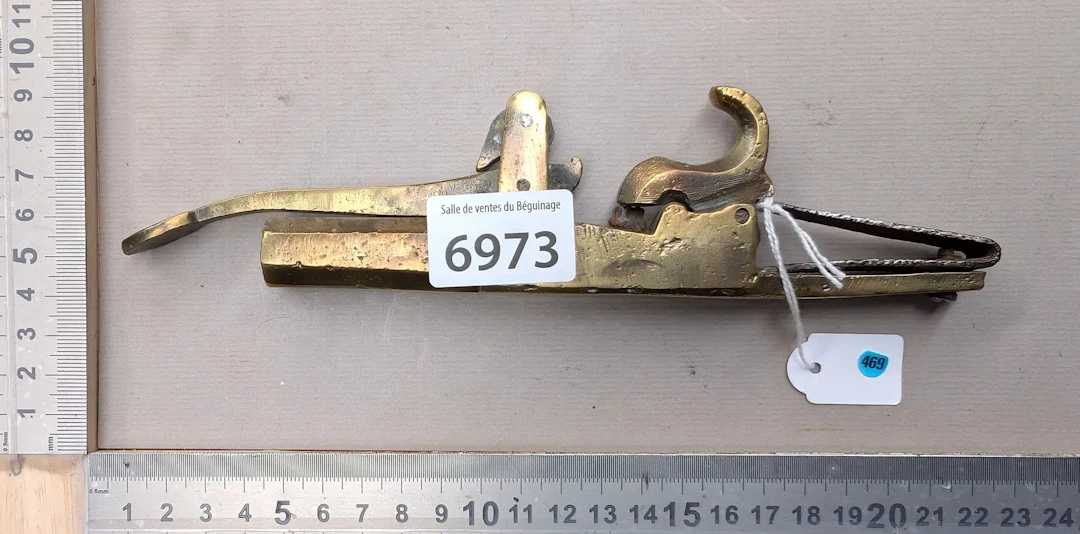 Mole-shooting revolver—one shot fired - See photos for dimensions and condition