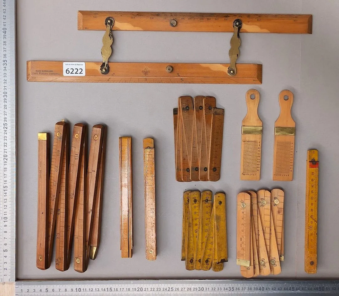 10 items - See photos for dimensions and condition