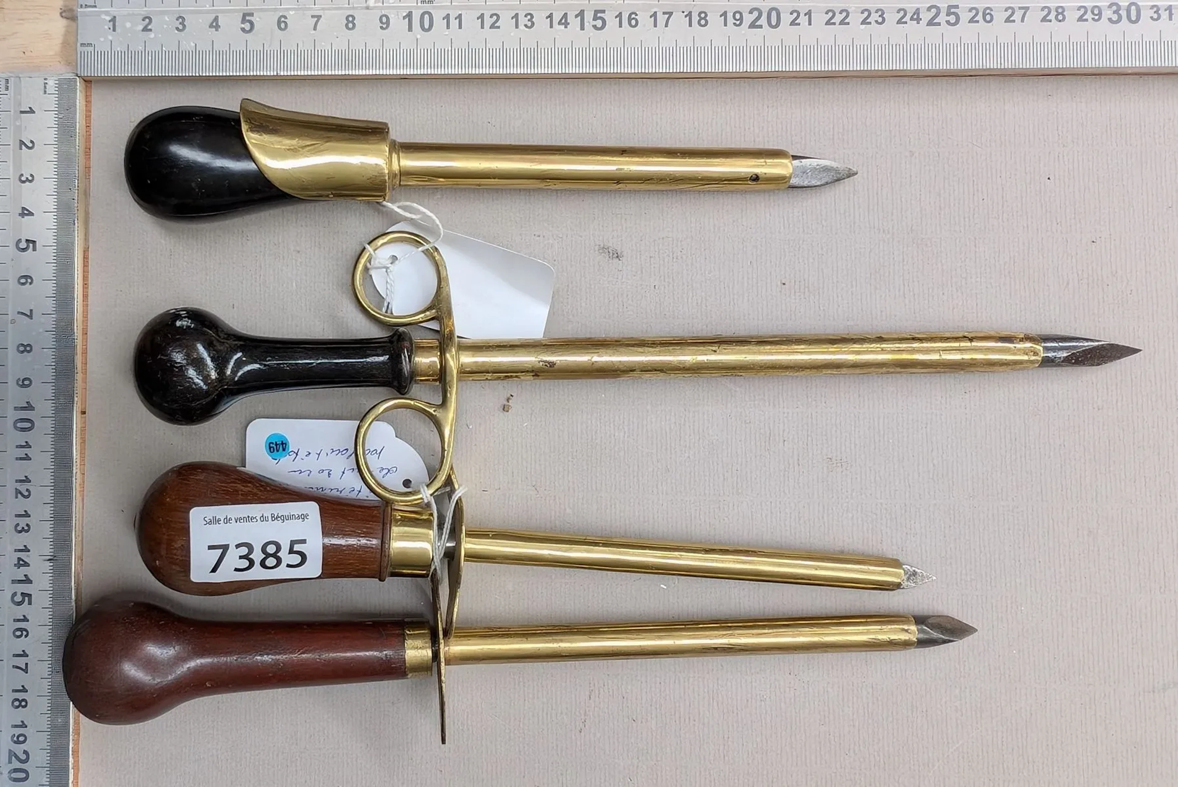 4 used veterinary trocars—see photos for dimensions and condition