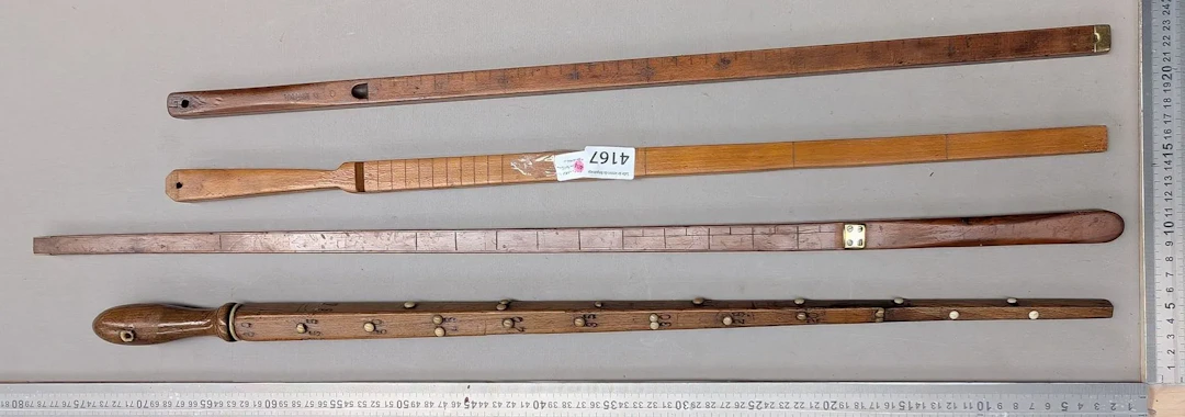 4 lace-maker's aune measures - See photos for dimensions and condition