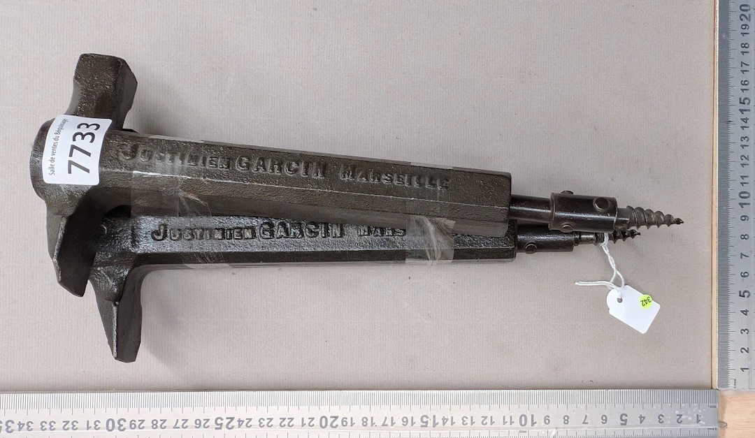 2 barrel spigots - See photos for dimensions and condition