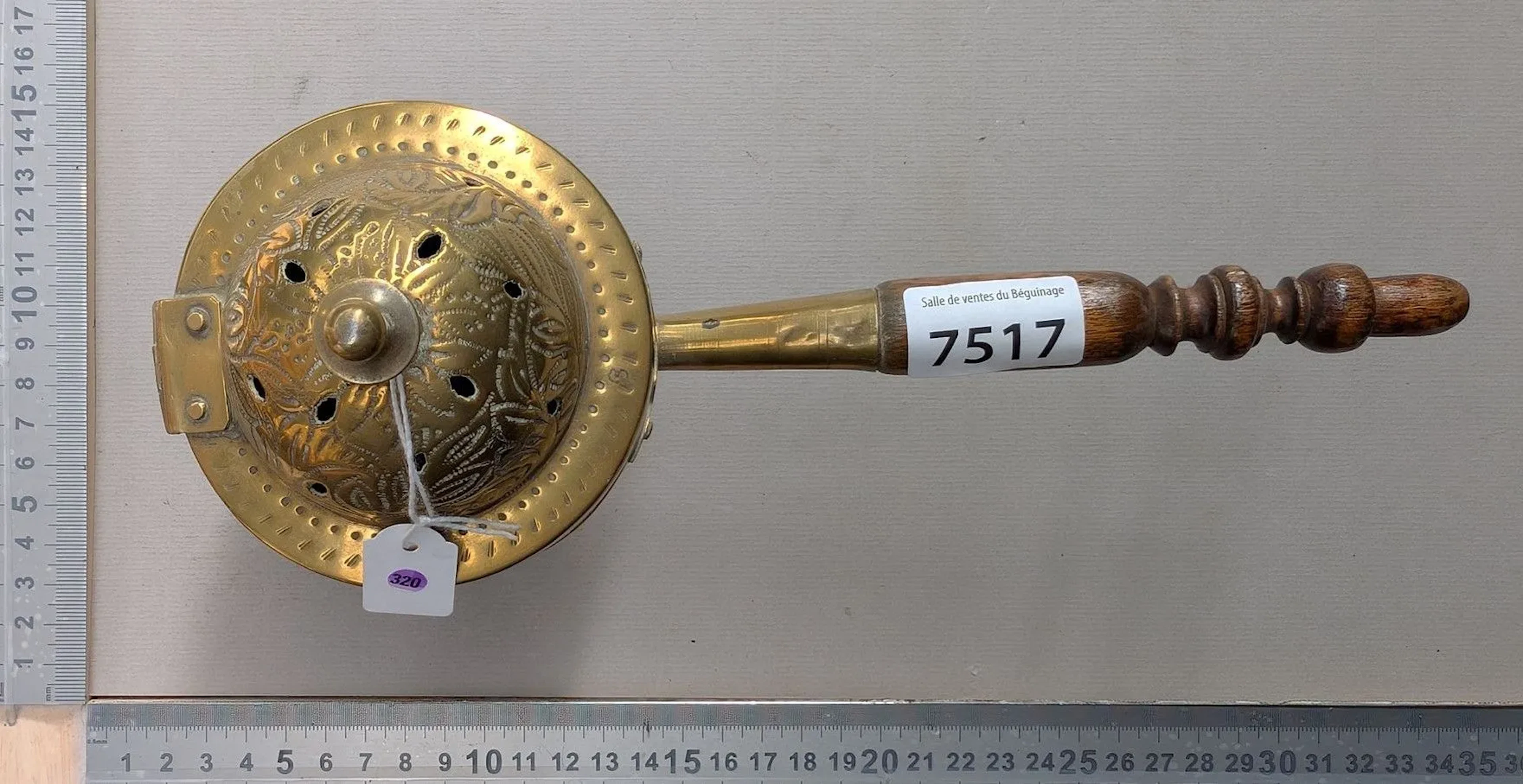 1 antique 18th-century incense burner—see photos for dimensions and condition