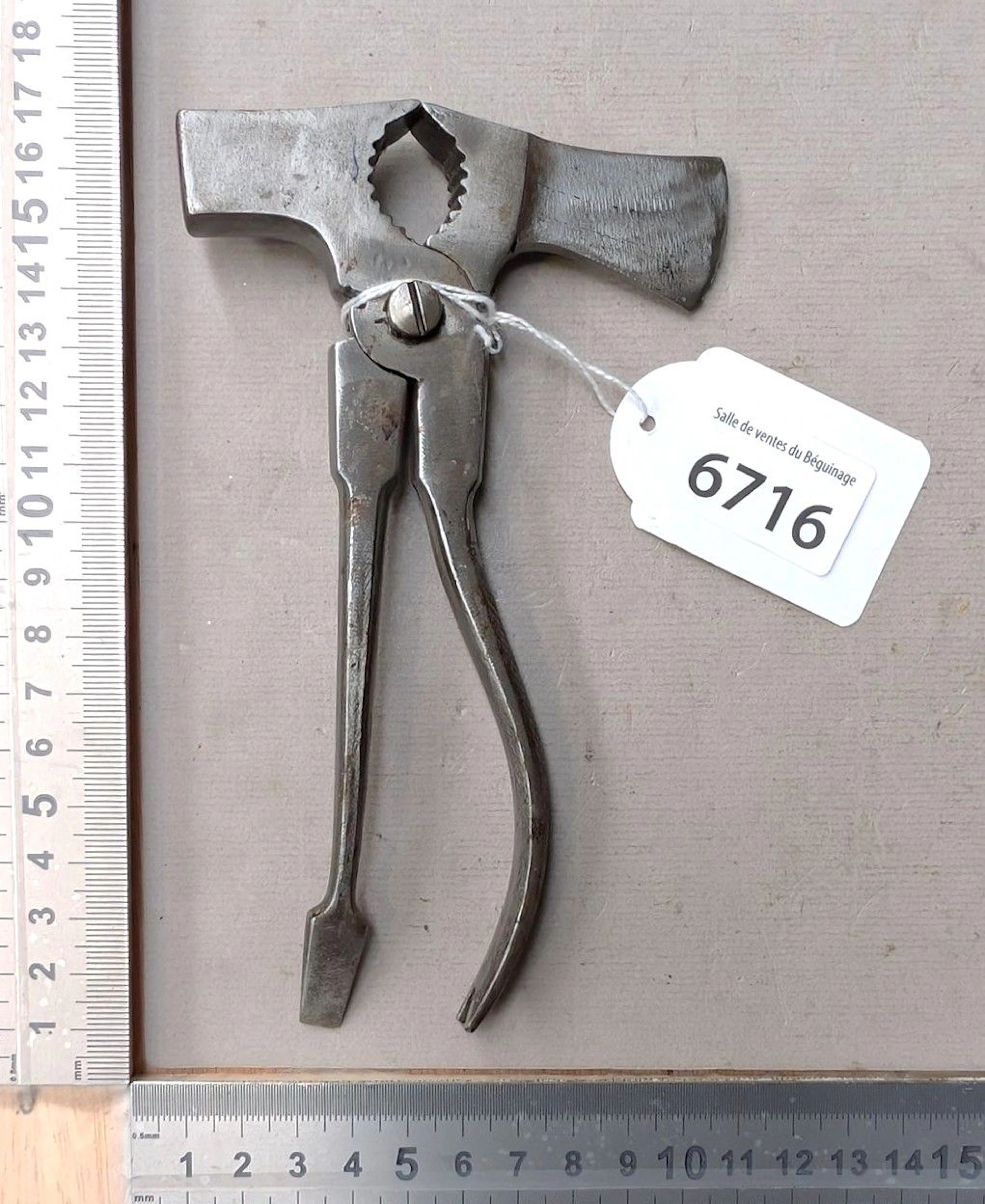 1 small multifunction hatchet—see photos for dimensions and condition