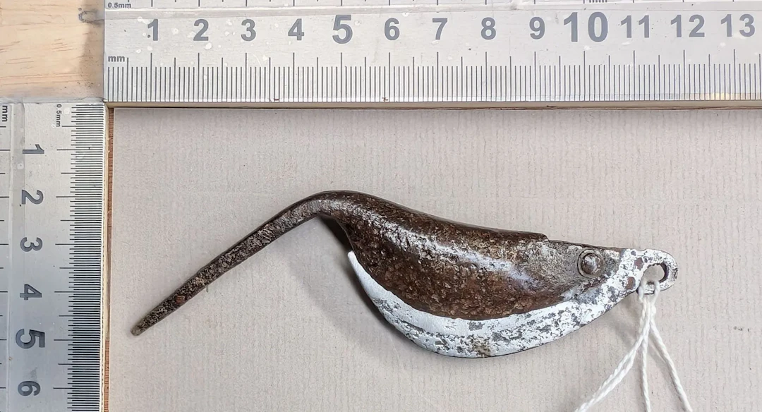 Antique fish knife with metal handle (folding) - See photos for dimensions