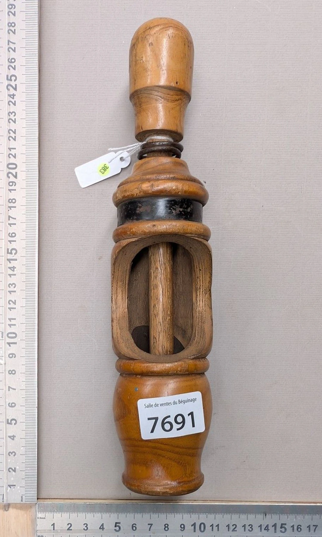 1 antique wooden corker - See photos for dimensions and condition