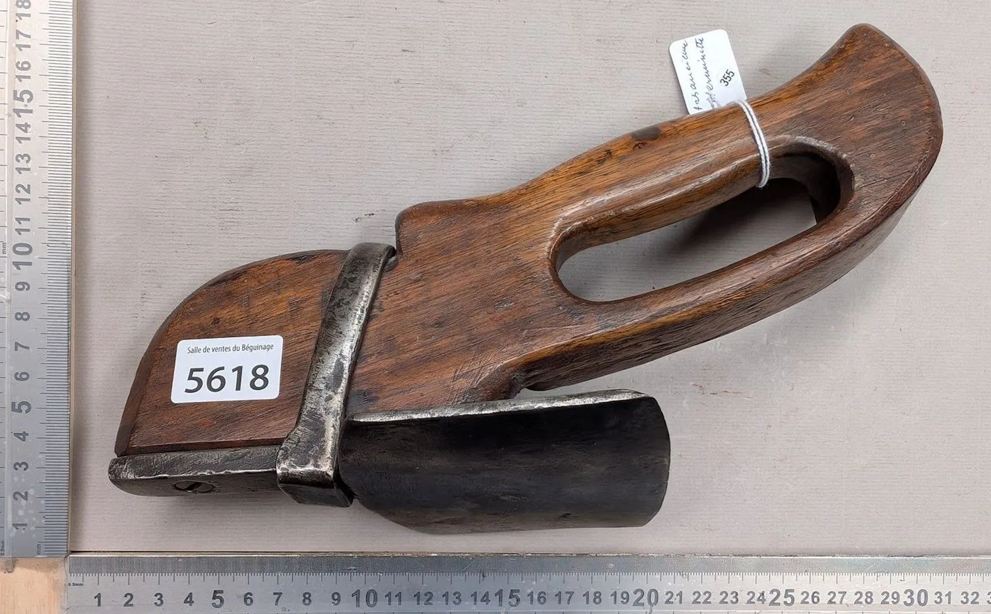Antique adze - See photos for dimensions and condition