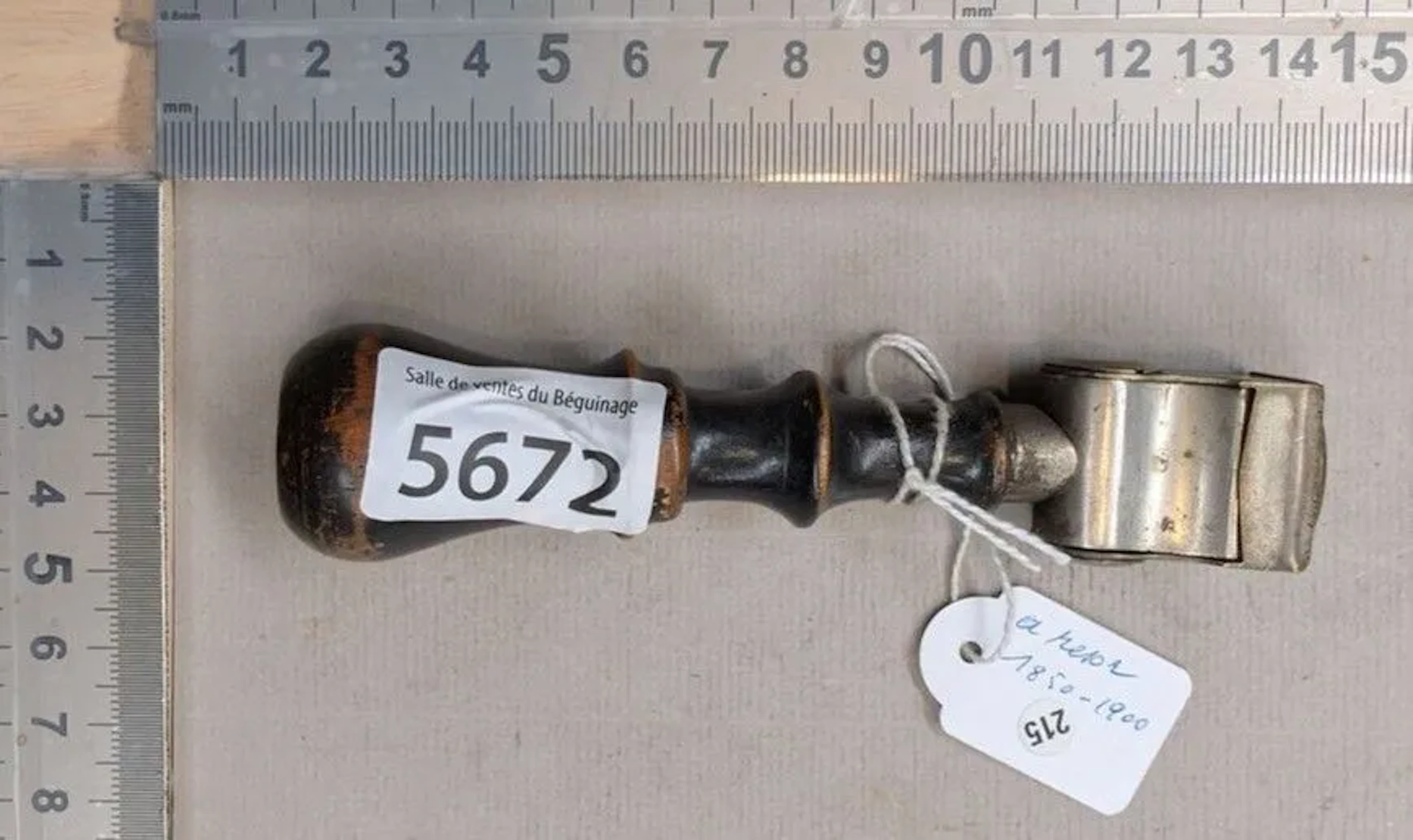 Former SGDG PARIS catcher - See photos for dimensions and condition