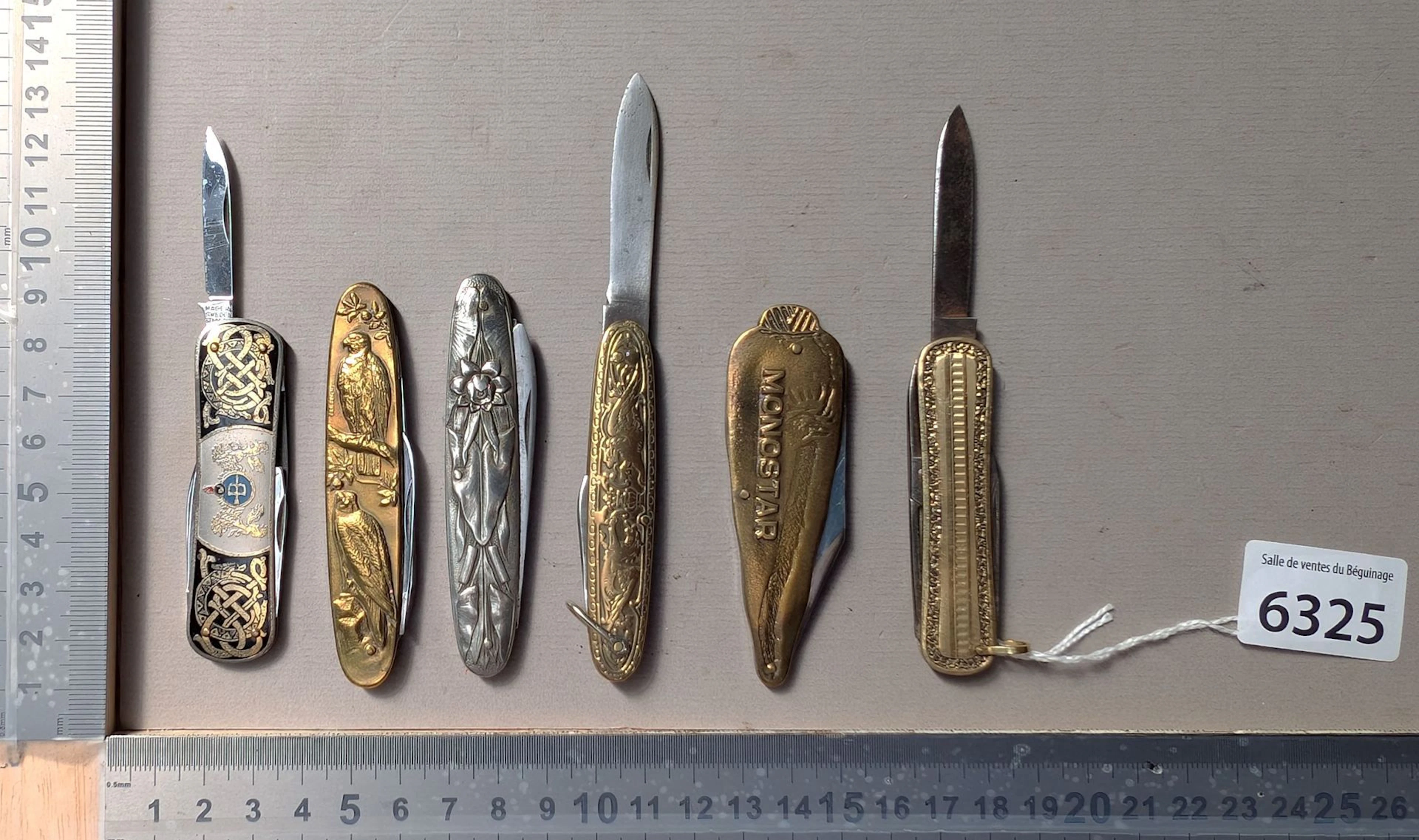 5 antique knives—see photos for dimensions and condition