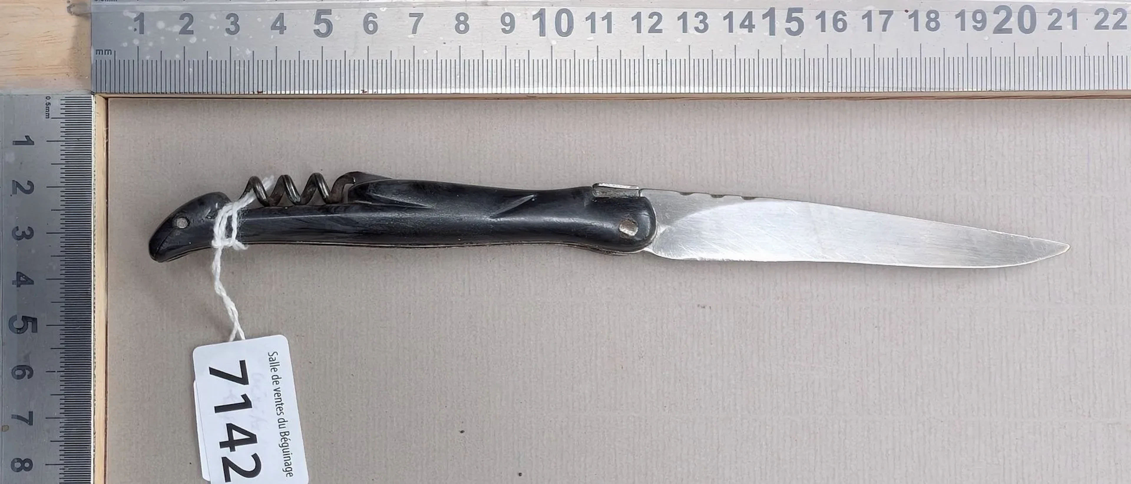 Vintage LAGUIOLE pocket knife—see photos for dimensions and condition