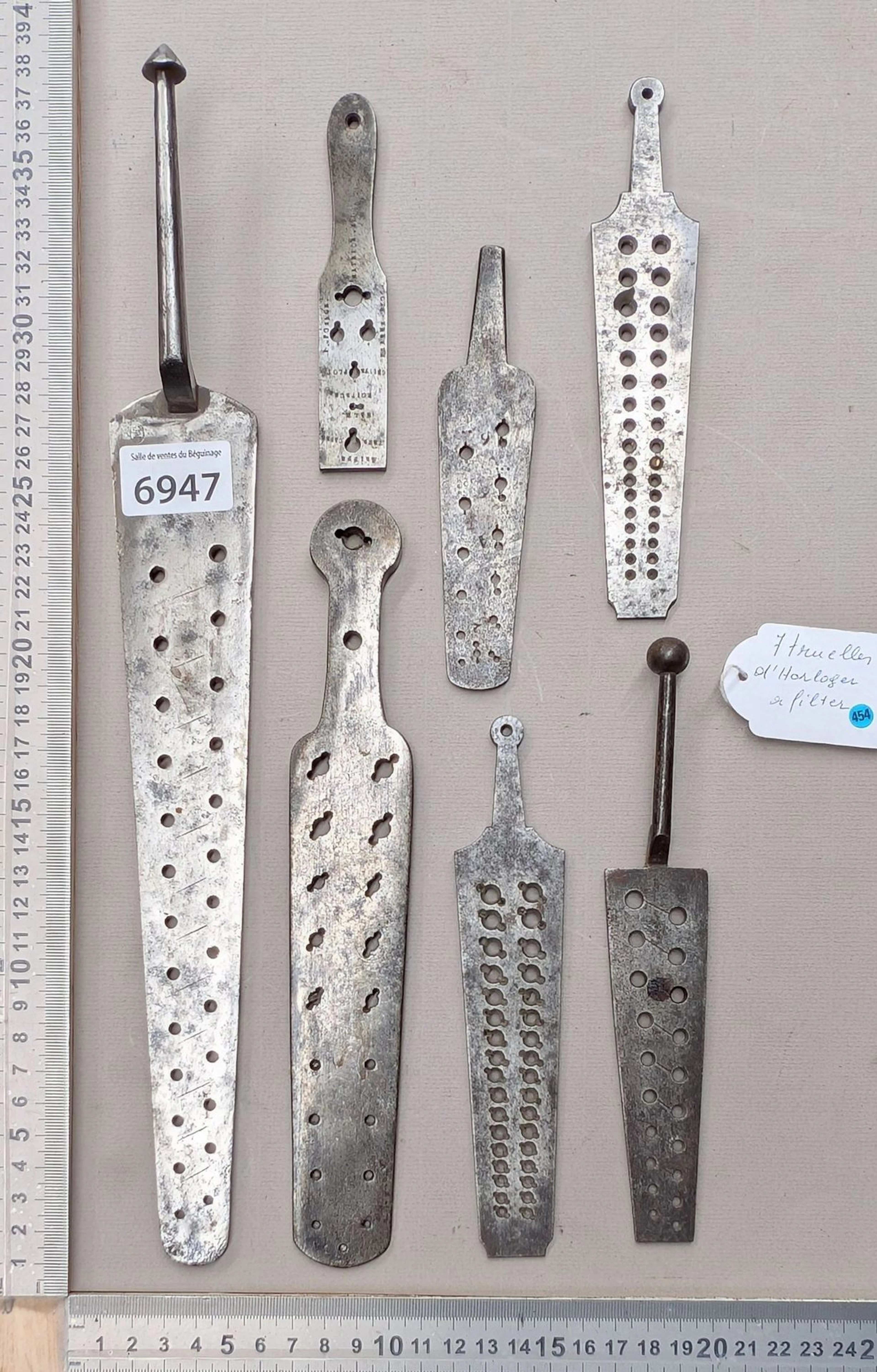 7 watchmaker's trowels for threading - See photos for dimensions and condition