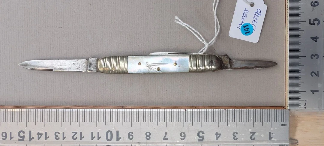 Antique 3-blade pocket knife - See photos for dimensions and condition