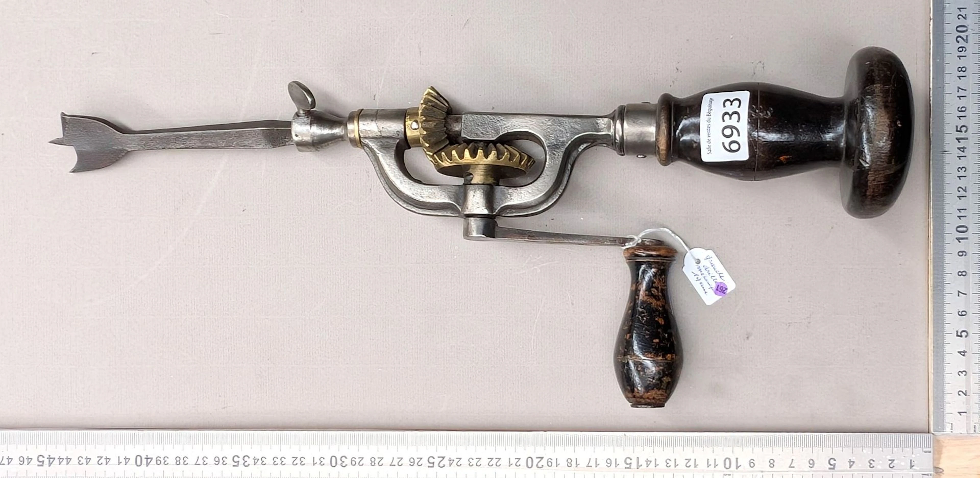 Vintage wooden, steel, and brass crankshaft drill - See photos for