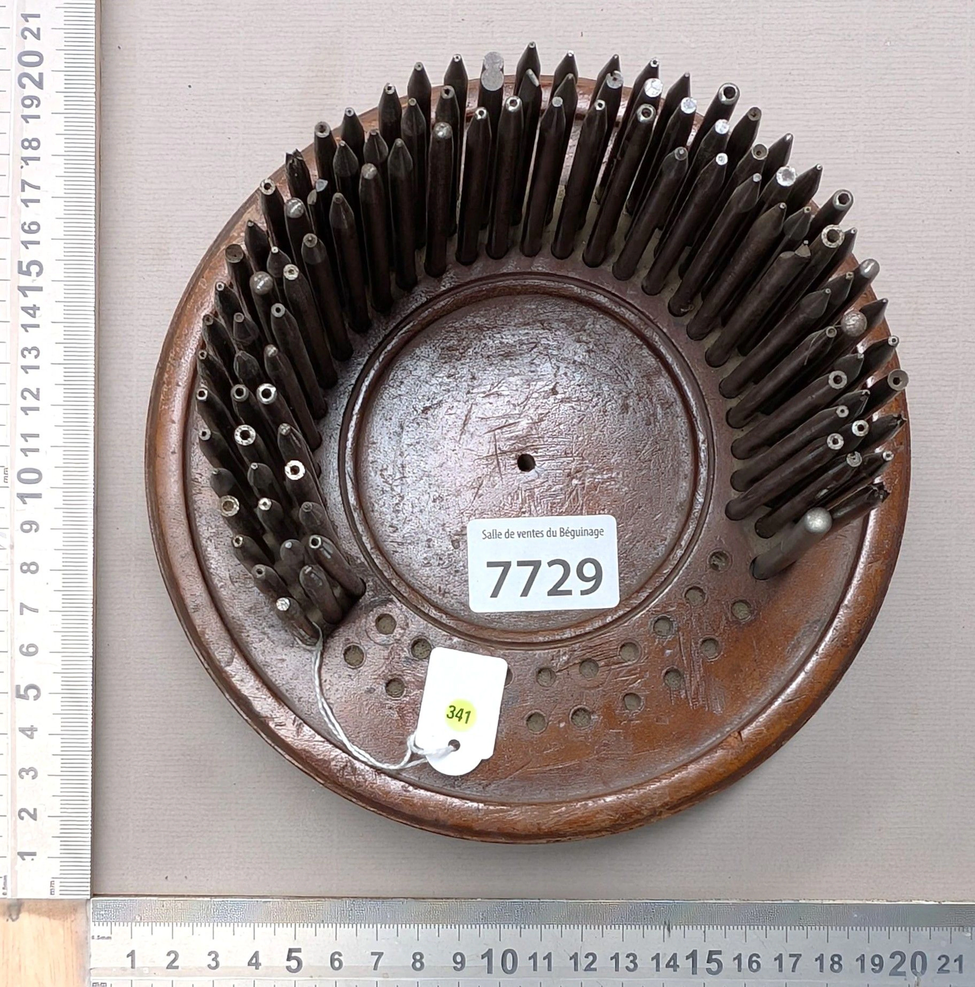 1 vintage set of watchmaker's tools—see photos for dimensions and condition