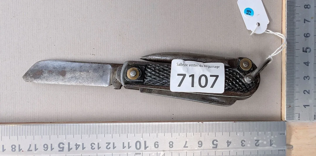 Vintage ABL knife. 4 functions—see photos for dimensions and condition