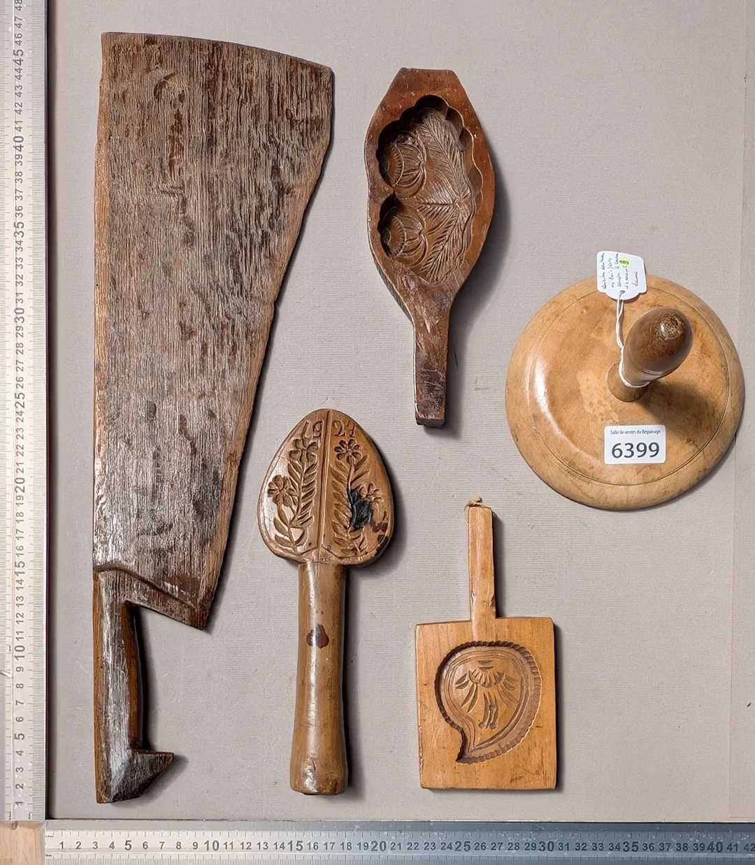 1 antique butter knife and 4 wooden molds—see photos for dimensions