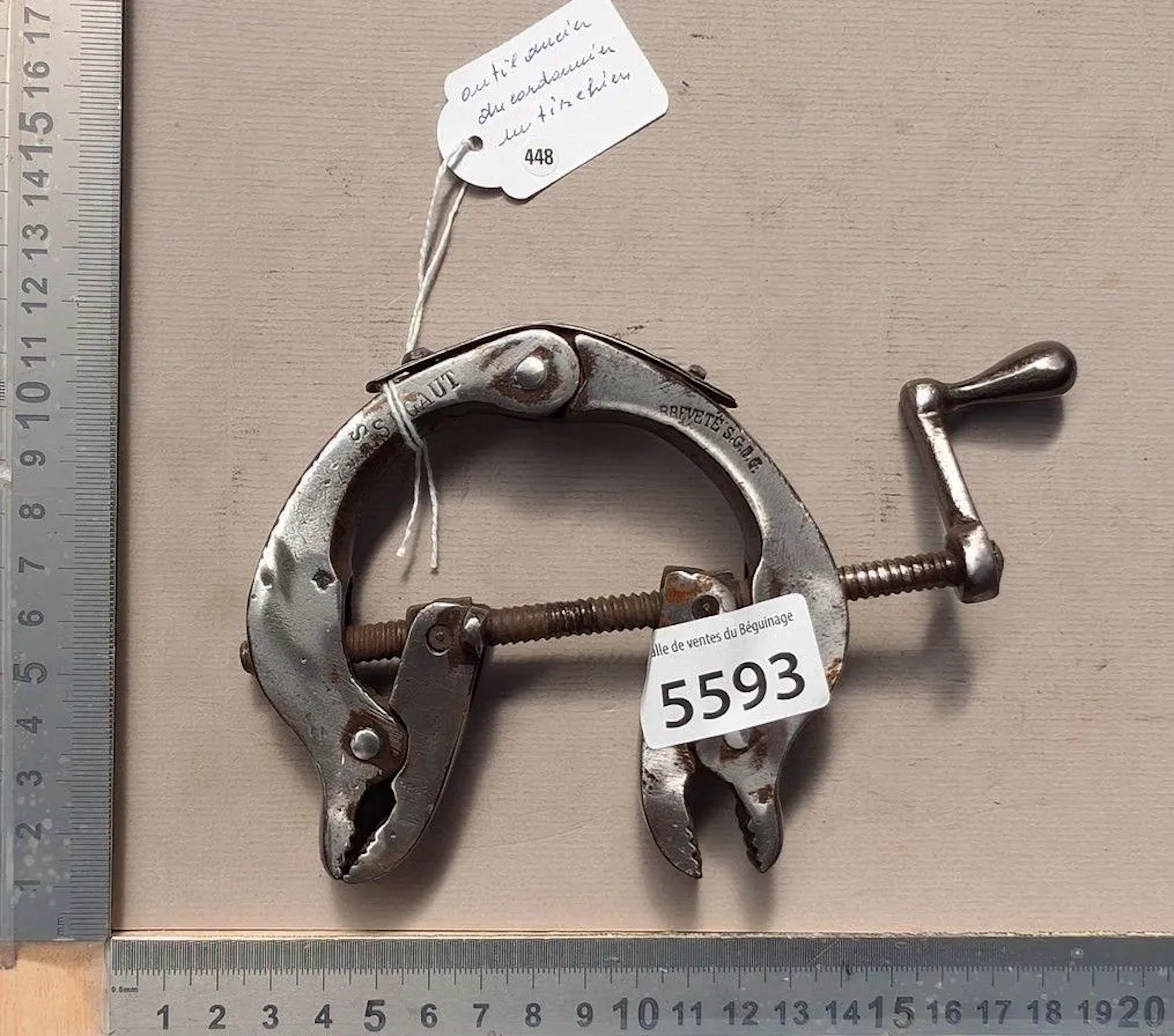 Antique shoemaker's tool (dog puller) - See photos for dimensions and condition