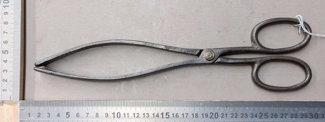 1 18th-century wrought-iron fire tongs—see photos for dimensions and condition