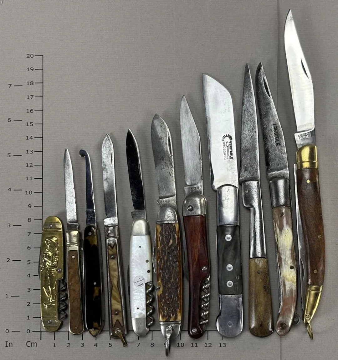 Set of antique knives or pocket knives—see photos for dimensions and condition