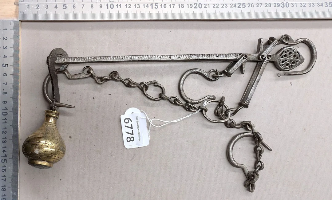 Antique 17th-century Roman scale—see photos for dimensions and condition