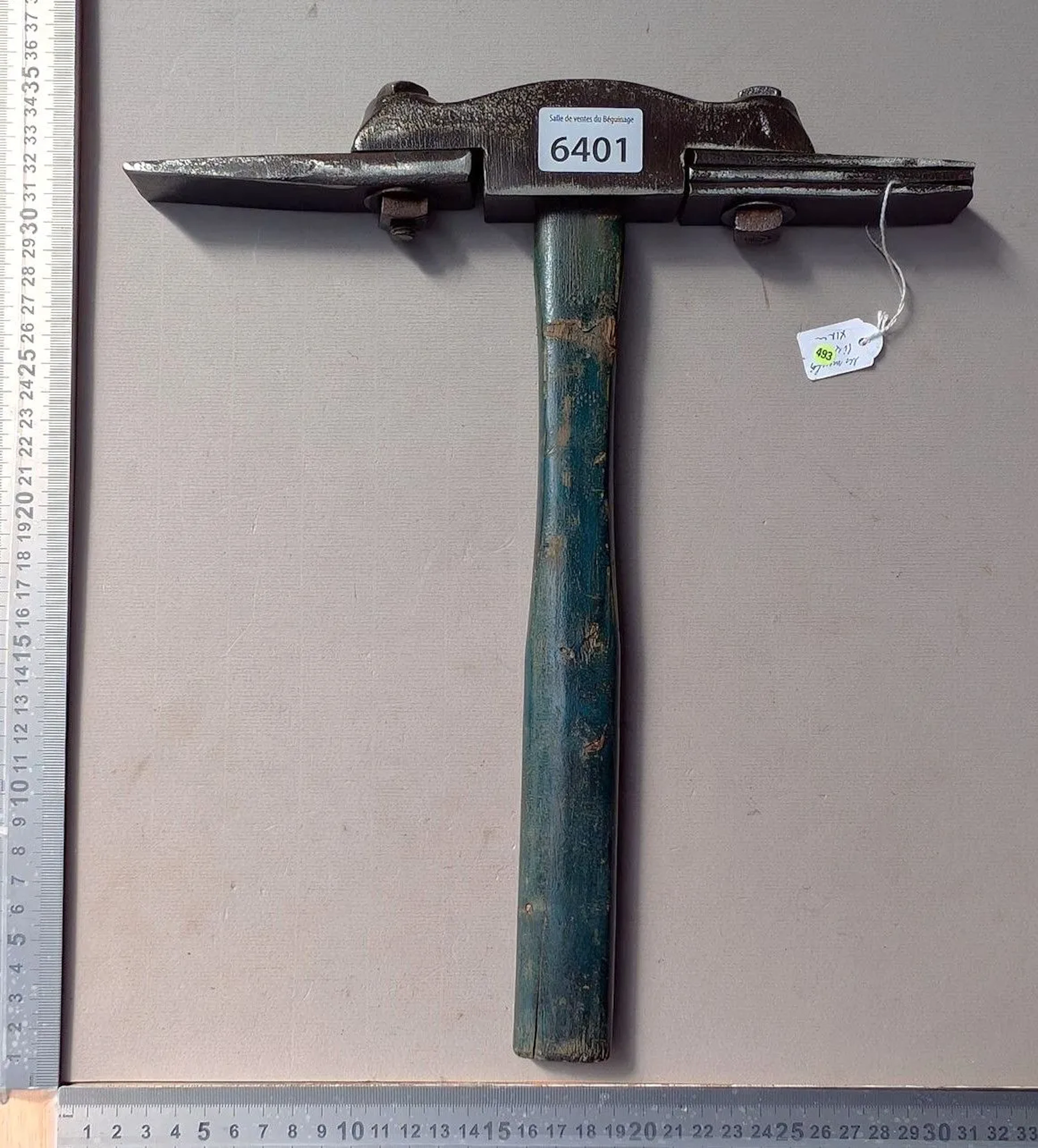 1 hammer for sharpening millstones—see photos for dimensions and condition