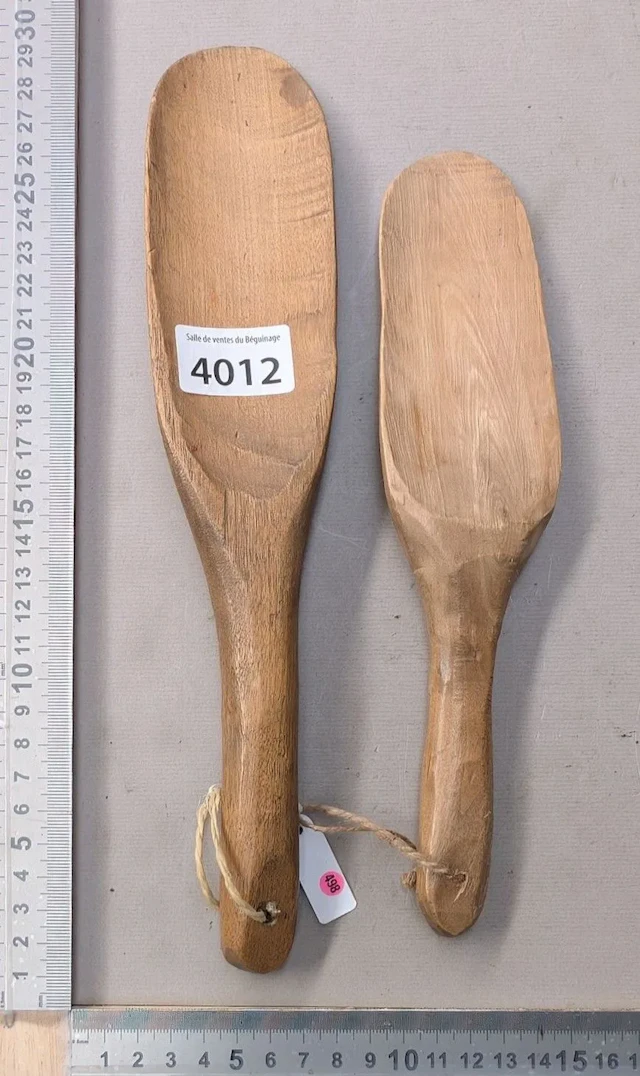 2 antique wooden shoehorns—see photos for dimensions and condition