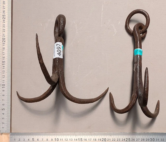 Antique forged grapple - See photos for dimensions and condition