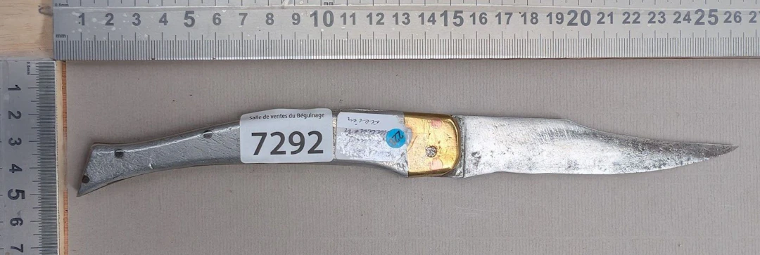 Antique knife with 1 blade—see photos for dimensions and condition