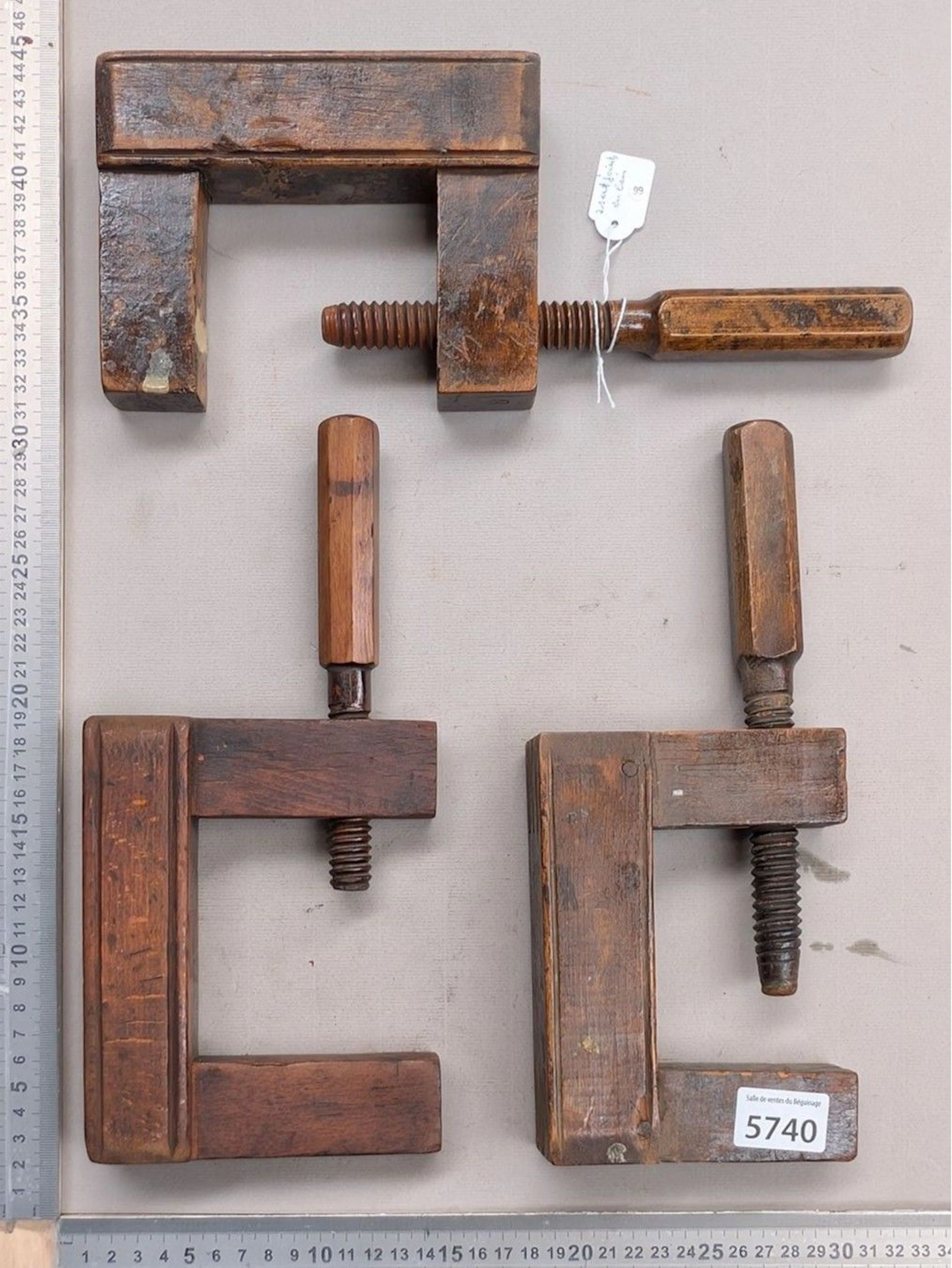 3 Wooden clamps (luthier's) - See photos for dimensions and condition