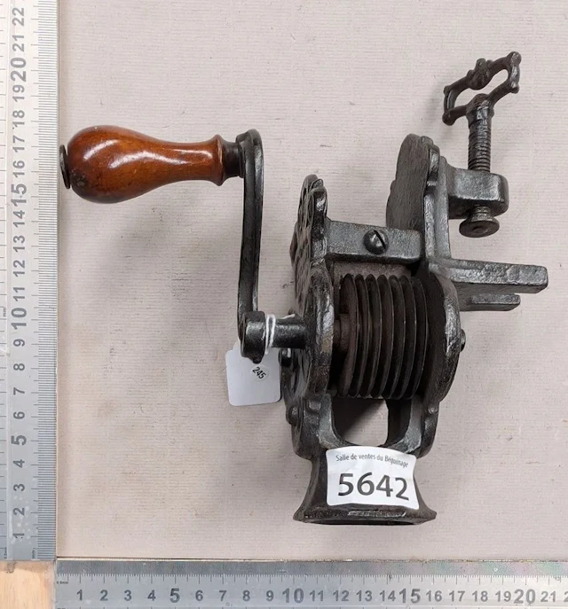 Old small cast-iron parsley grinder, stamped "SG"—see photos for dimensions