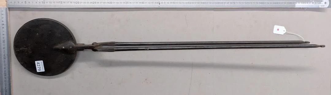 Antique host iron - See photos for dimensions and condition