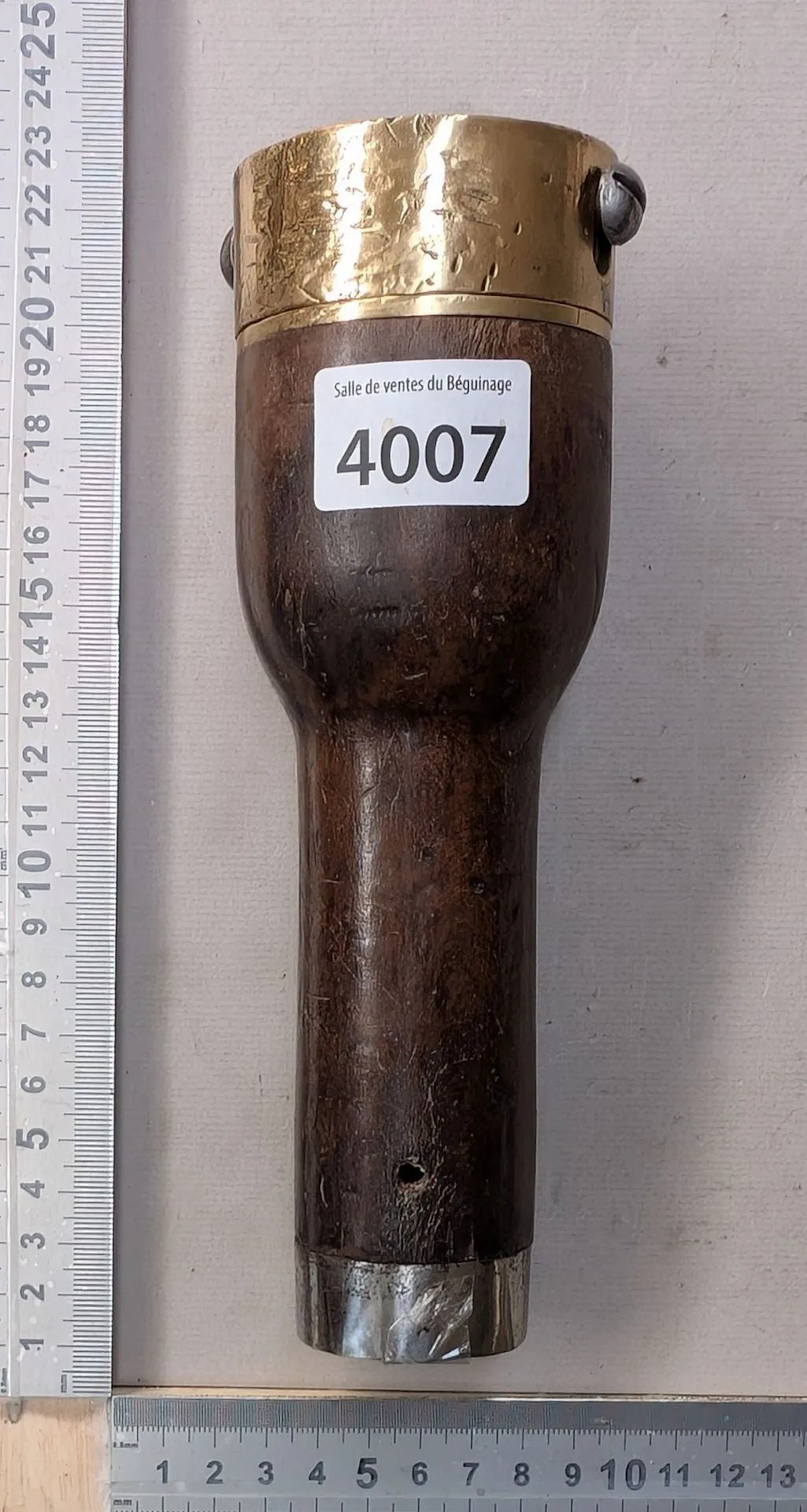 Cap pusher for sealing the drain - See photos for dimensions and condition