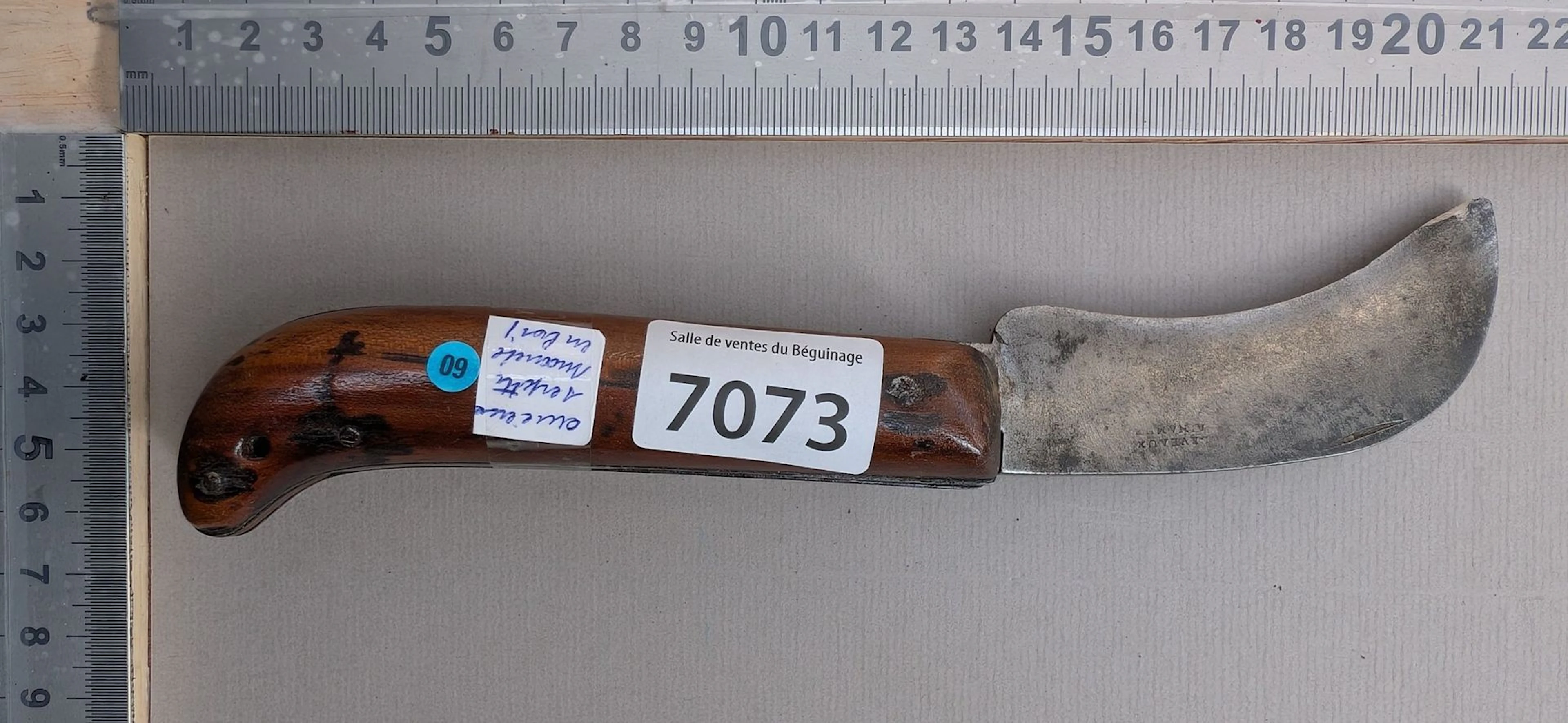 Antique pruning knife with wooden handle (folding) - See photos for