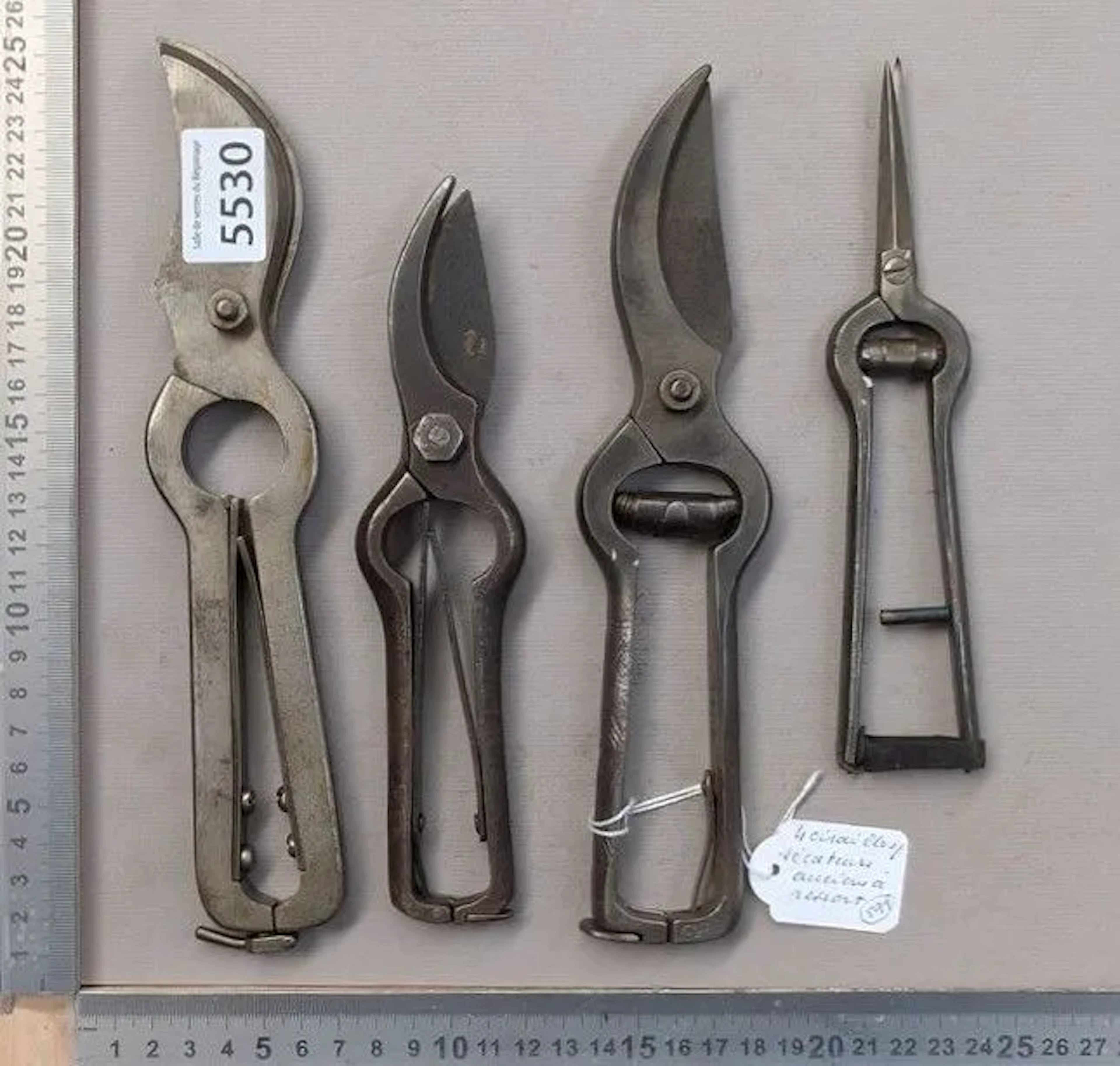 5 Vintage pruning shears - See photos for dimensions and condition