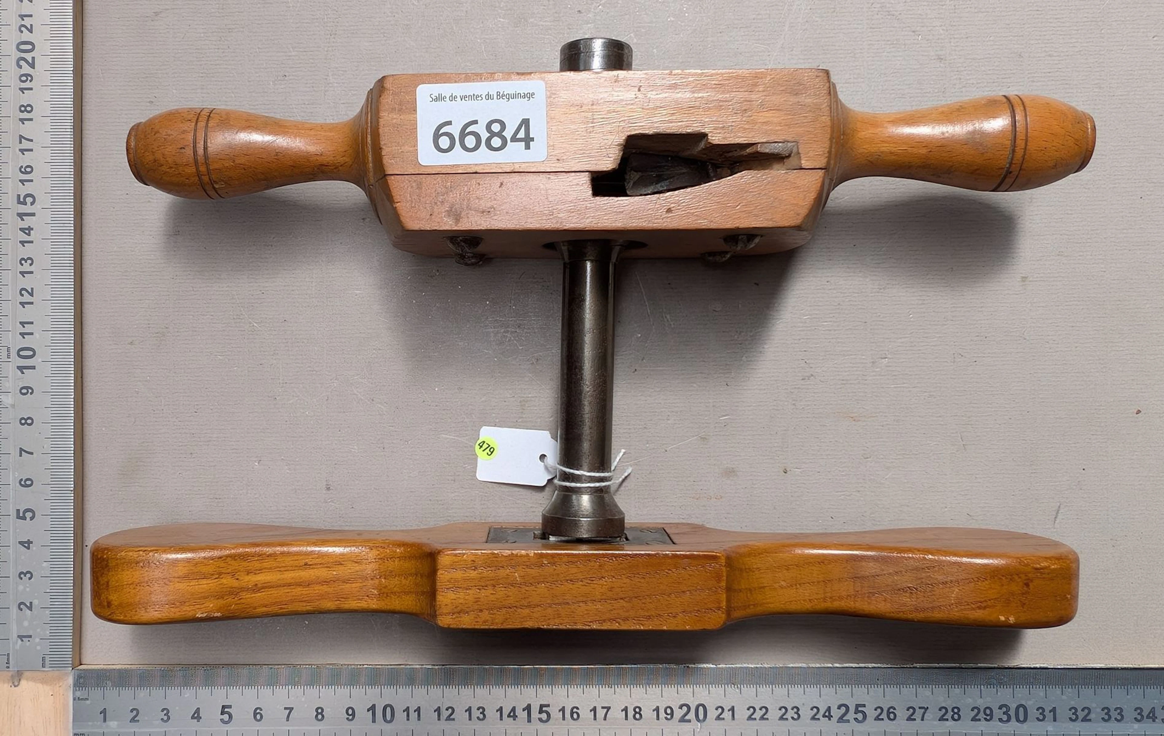 1 wood-turning spindle - See photos for dimensions and condition