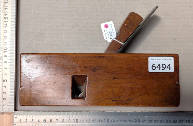 1 antique plane—see photos for dimensions and condition