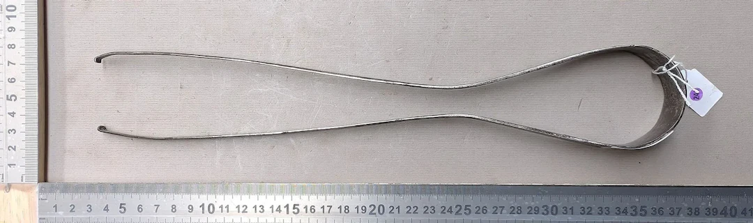 1 18th-century wrought-iron fire tongs—see photos for dimensions and condition