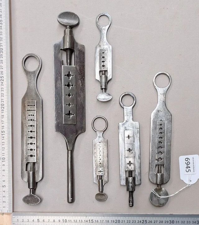 6 antique watchmaker's trowels for threading - See photos for dimensions