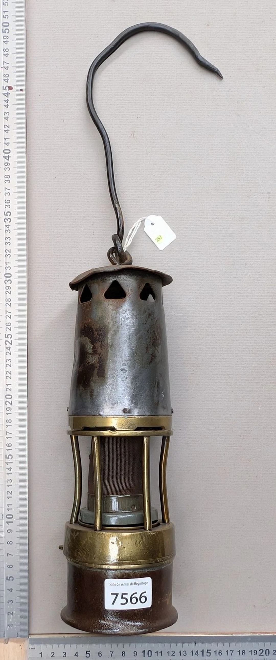 1 miner's lamp—see photos for dimensions and condition