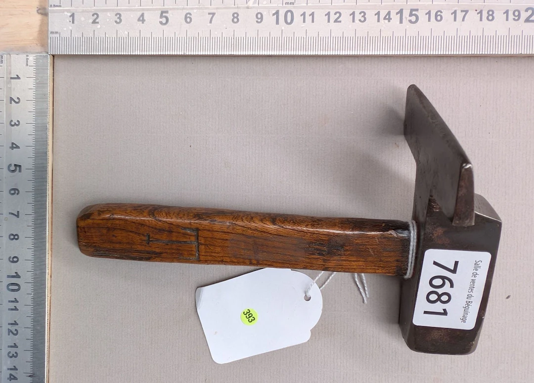 1 steel hammer for sheet metal work—see photos for dimensions and condition