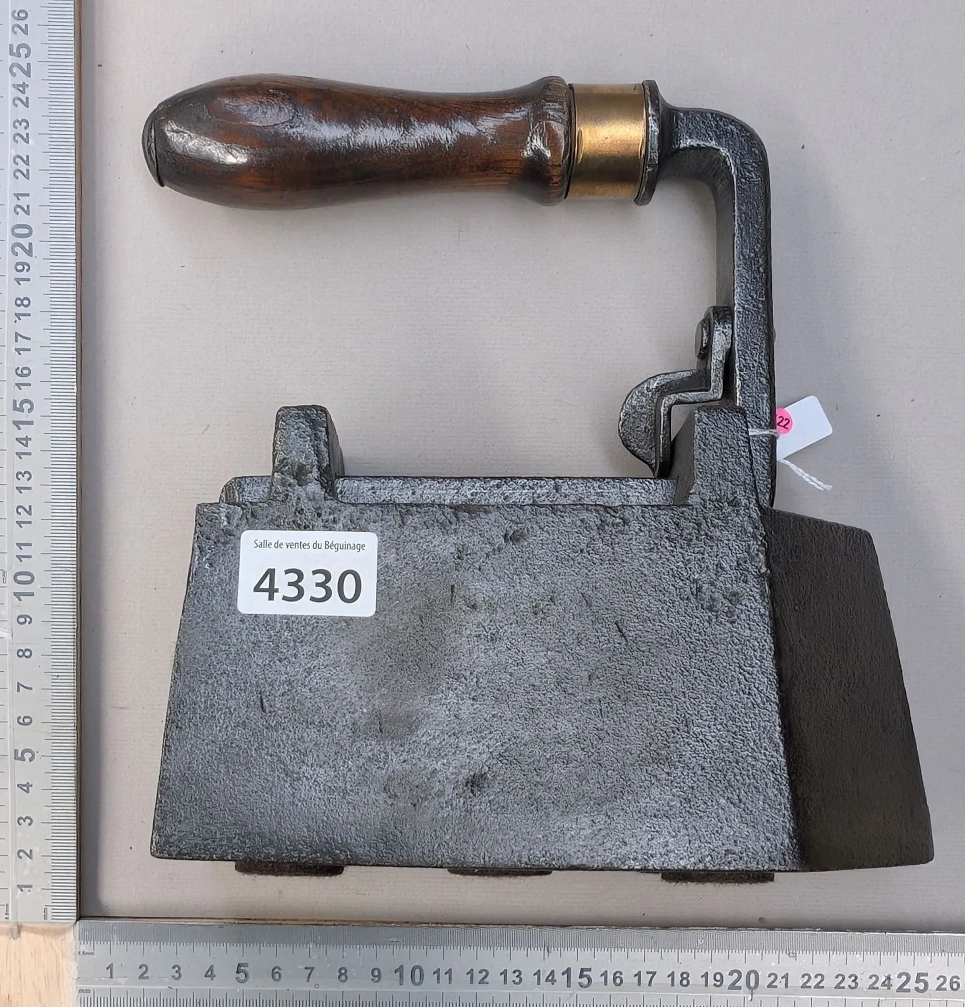 Antique iron - See photos for dimensions and condition