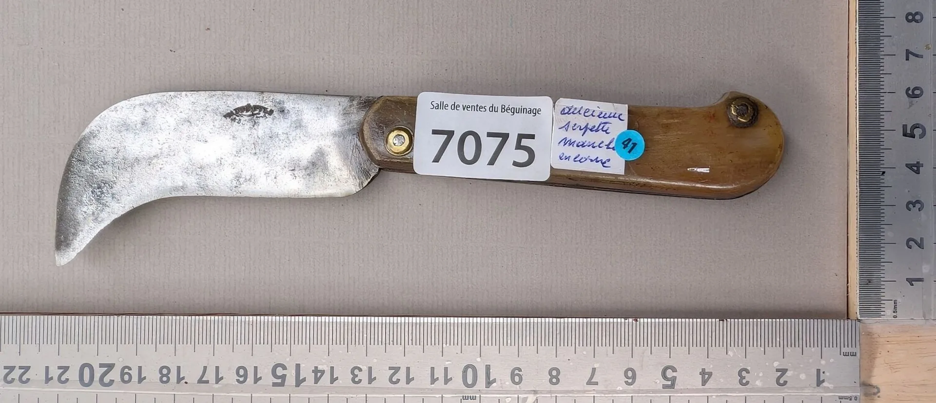 Antique pruning knife with a horn handle (folding) - See photos for