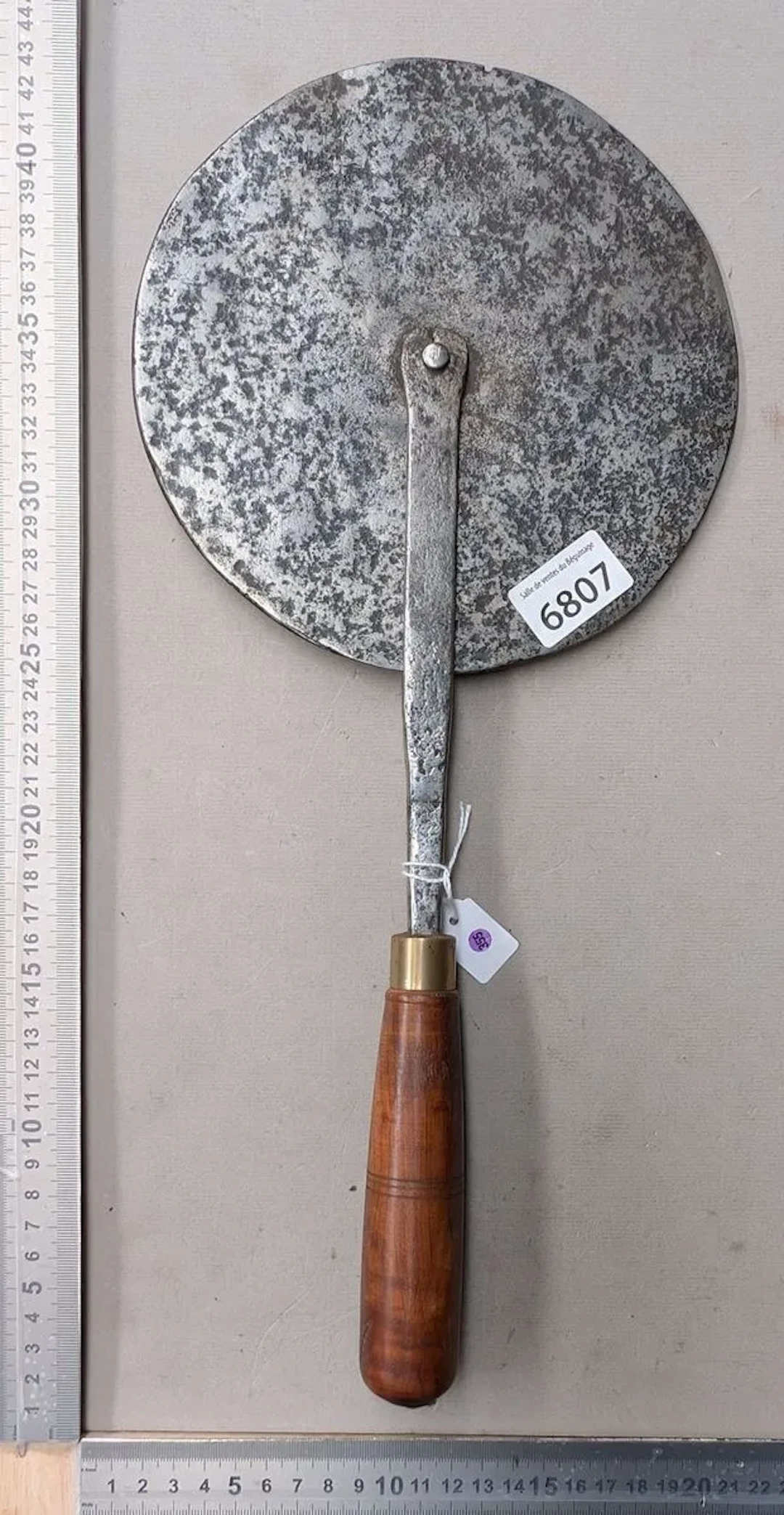 Beautiful antique 20th-century wheelwright's gauge for measuring circumference