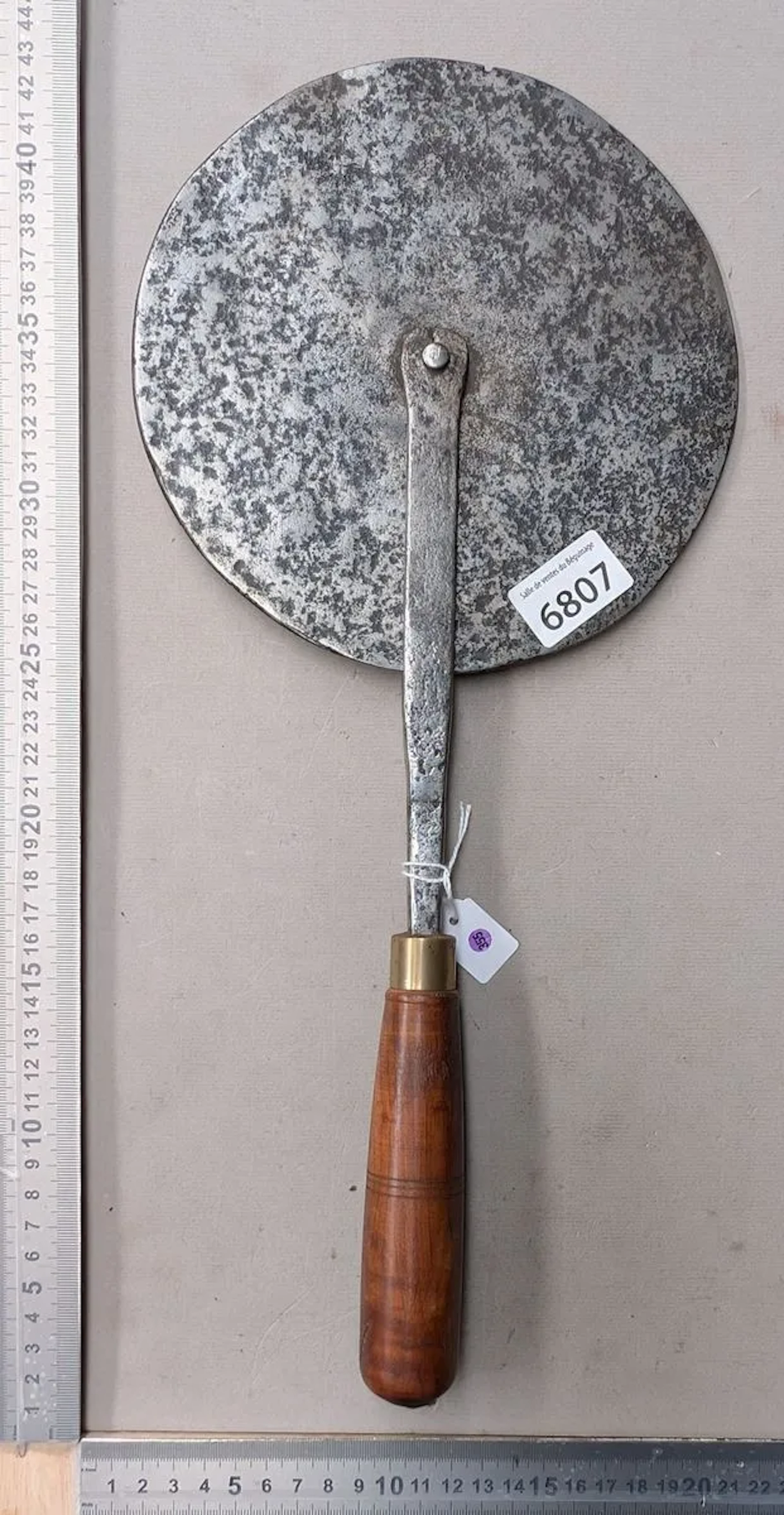 Beautiful antique 20th-century wheelwright's gauge for measuring circumference