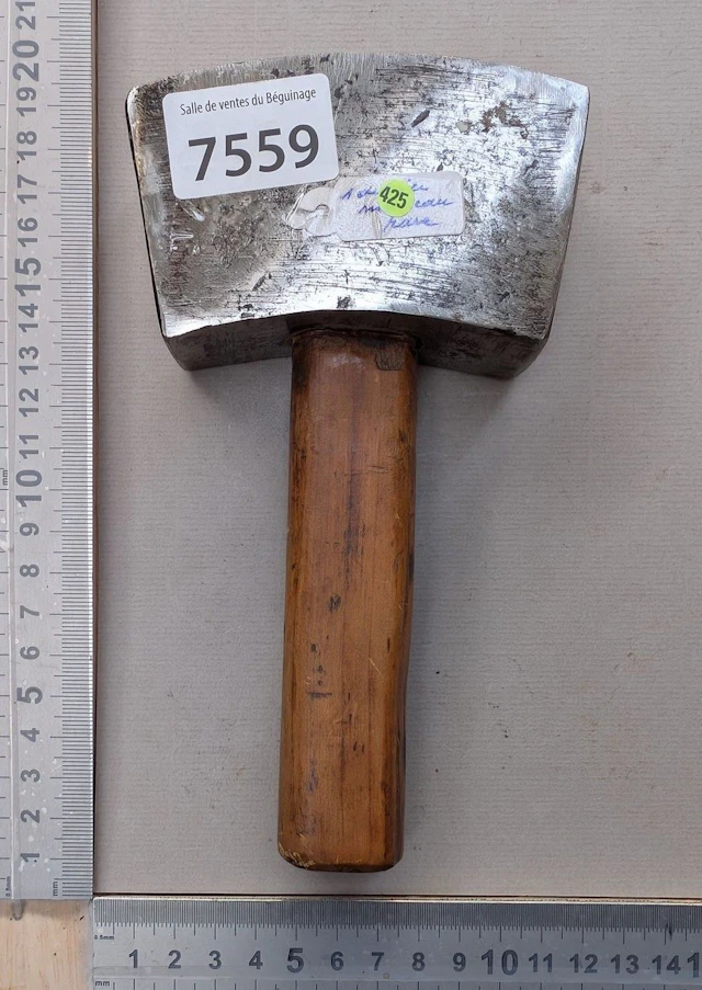1 rare antique hammer—see photos for dimensions and condition