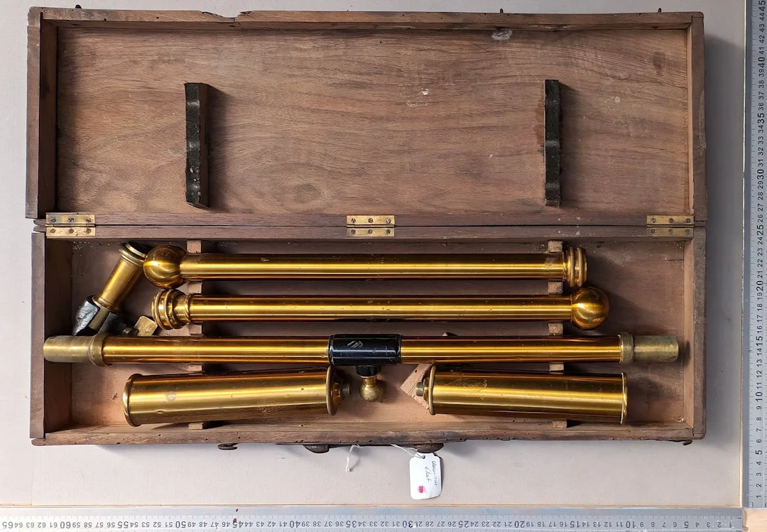 1 19th-century surveyor's level—see photos for dimensions and condition