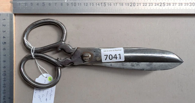 Large pair of wrought-iron scissors, A. LUNEVILLE, 18th century—see
