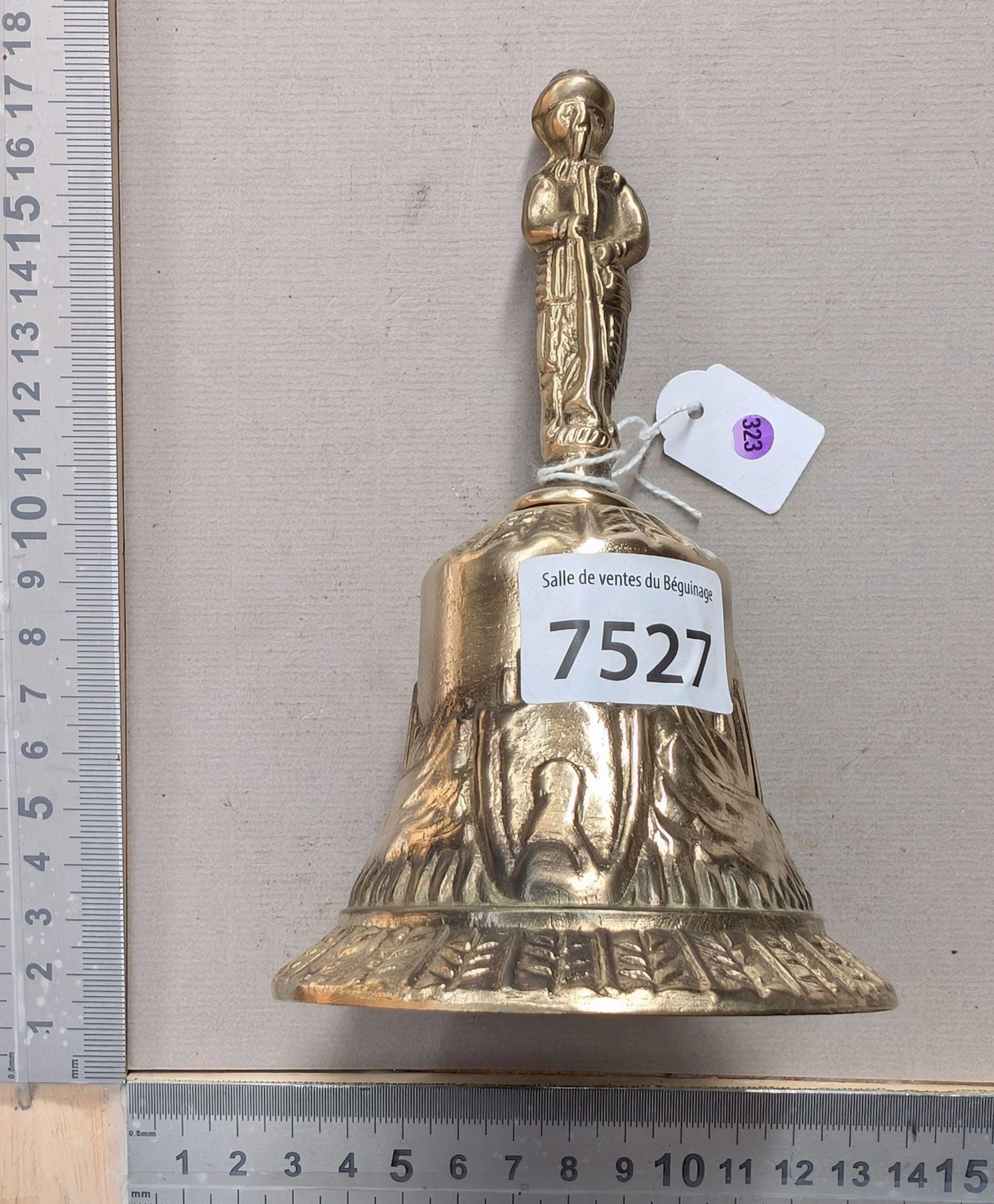 1 pretty little bronze bell—see photos for dimensions and condition