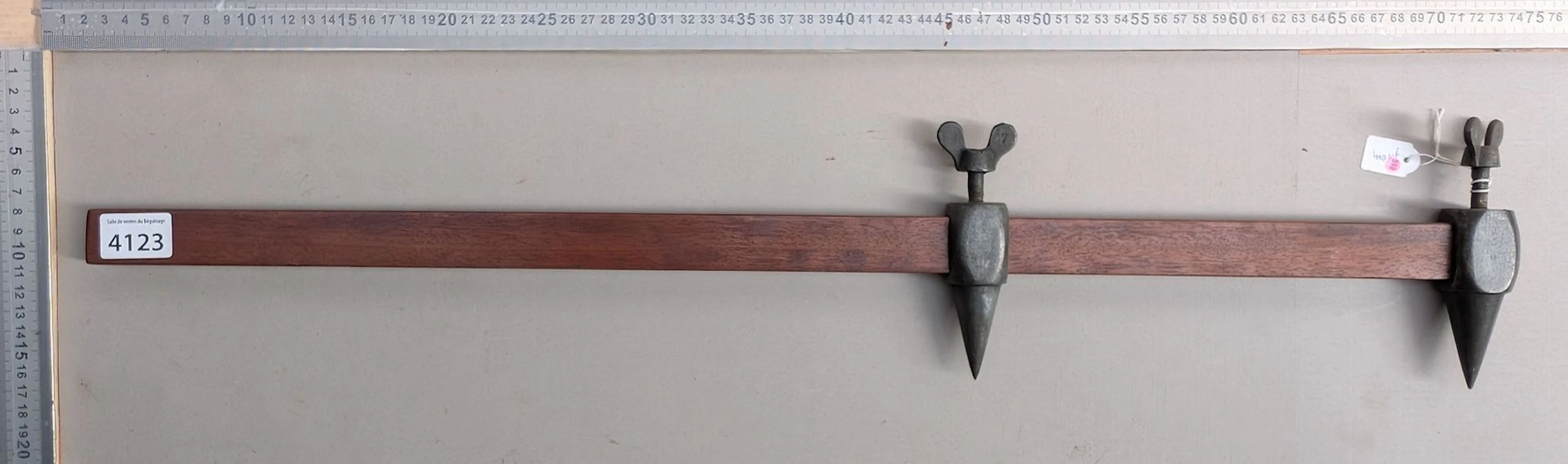 1 antique wooden and steel compass - See photos for dimensions and condition