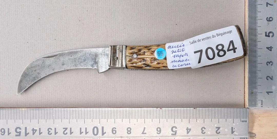 Antique pruning knife with a horn handle (folding) - See photos for