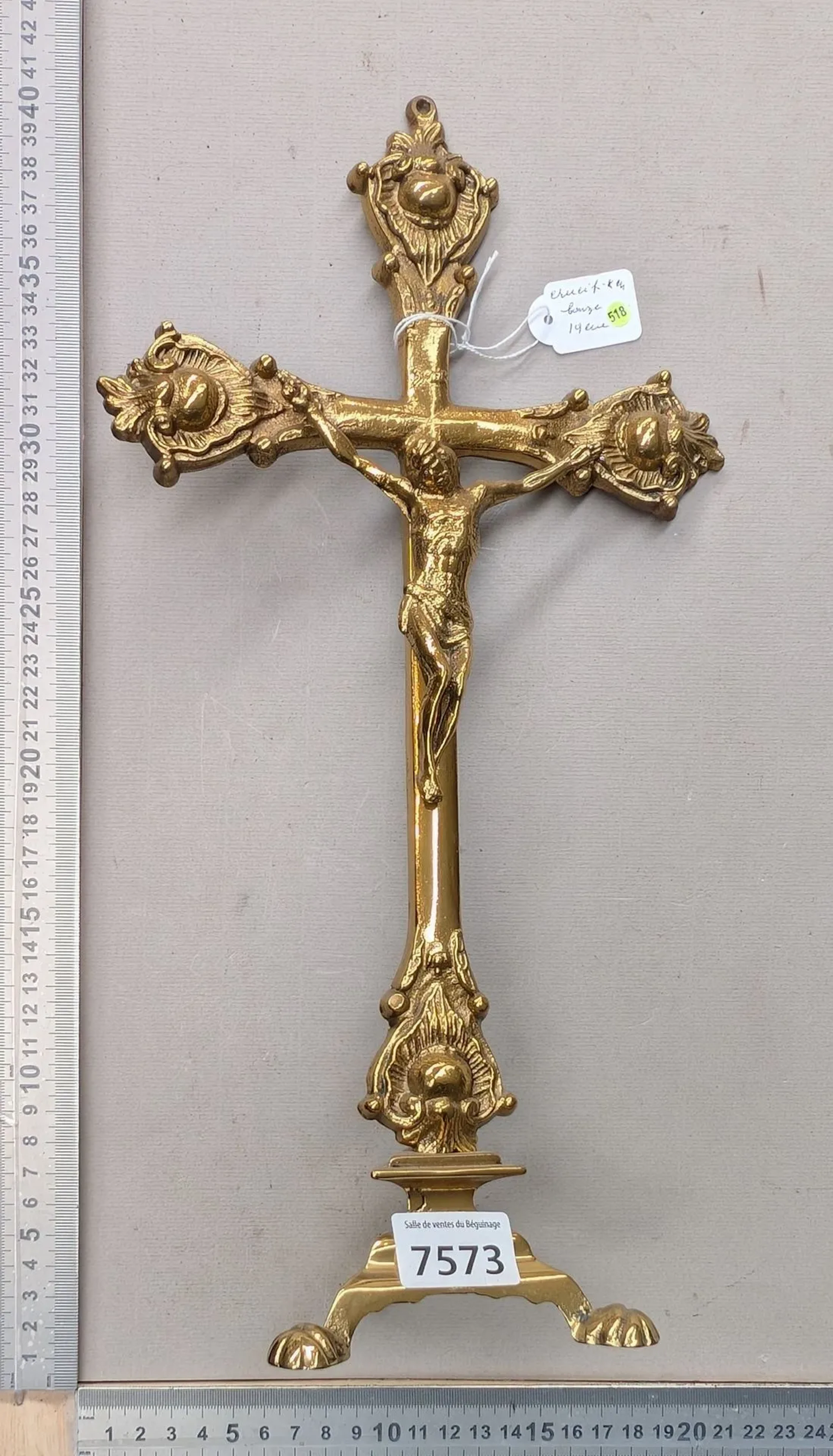 Antique bronze crucifix - See photos for dimensions and condition